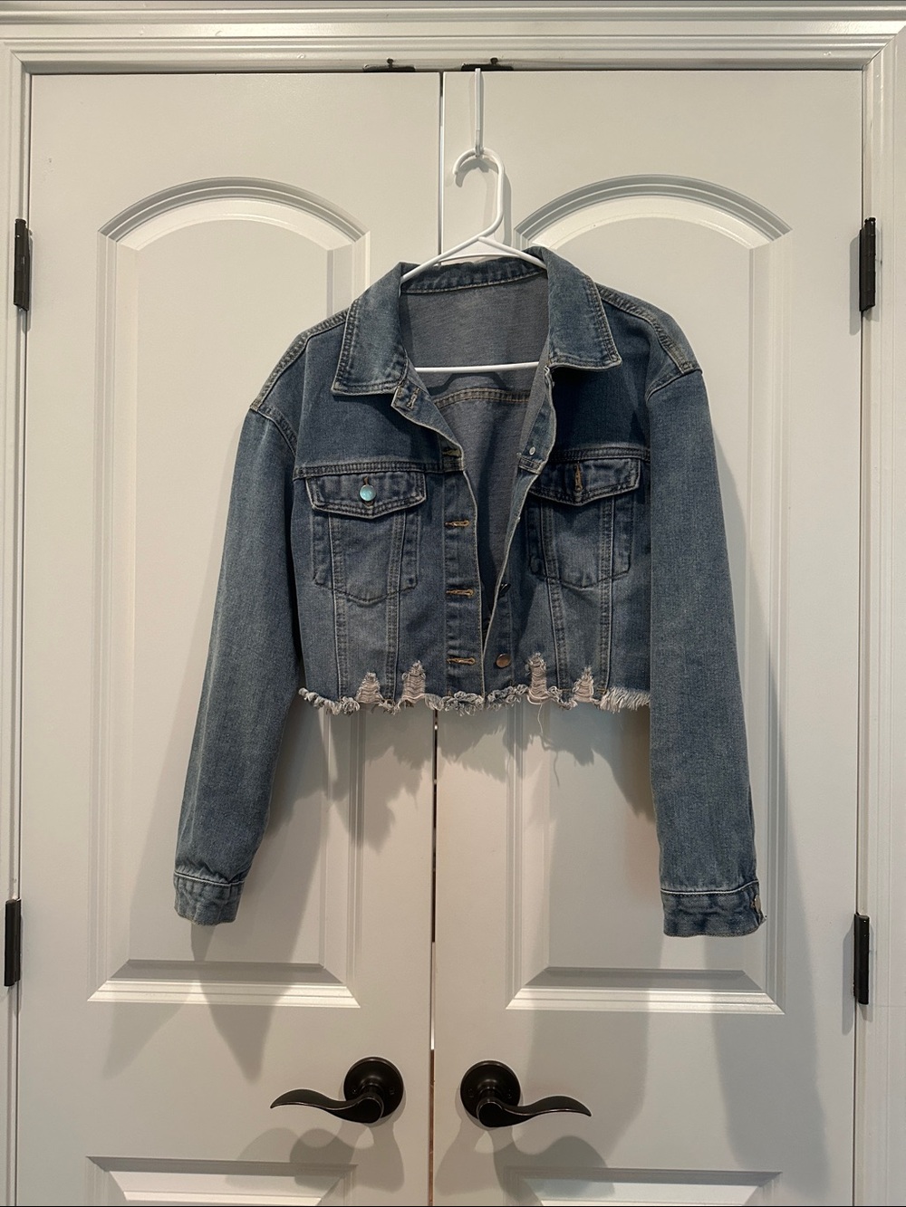 SHEIN Light Blue Cropped Frayed Hem Denim Jacket